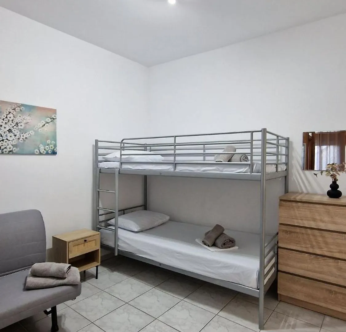 Saf Apartment Pefkochori 0*,